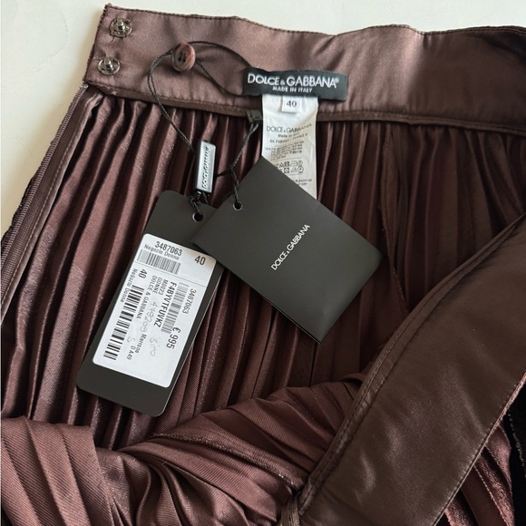 Dolce & Gabbana Pleated Velvet Skirt - Picture 10 of 10